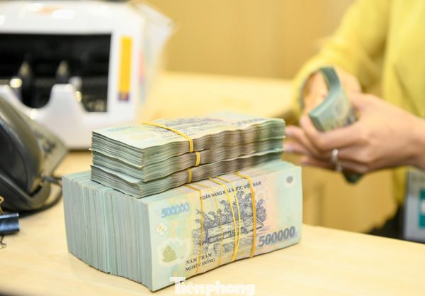 Sắp có bất ngờ về lãi suất ngân hàng?