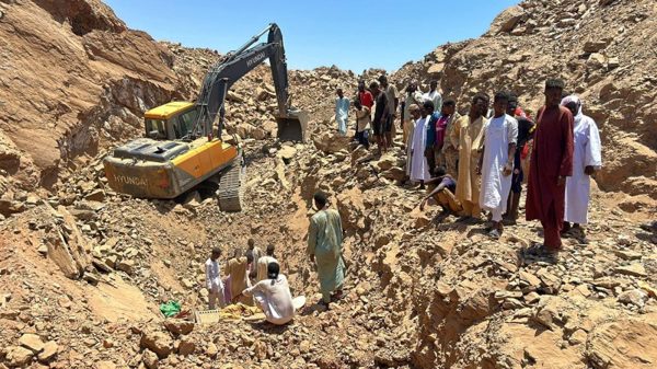 Sập mỏ vàng ở Sudan làm ít nhất 60 người chết