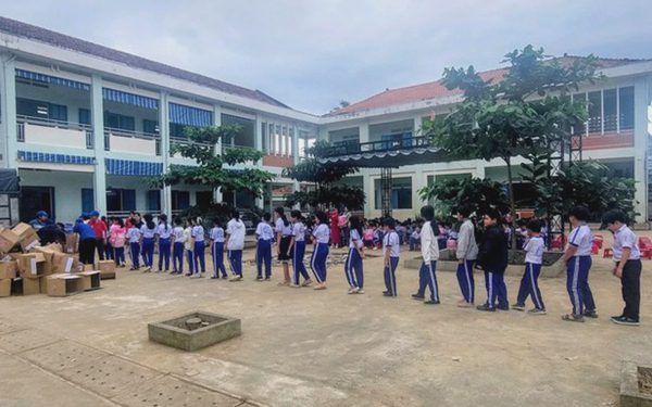 Sáp nhập trường, học sinh trường công Khánh Hòa không phải đổi đồng phục, bảng tên