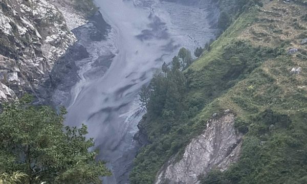 Sạt lở gây lũ quét, Nepal kêu gọi người dân sơ tán