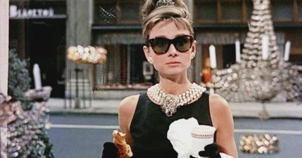 Sau 65 năm, loạt bí mật hậu trường của 'Breakfast at Tiffany's' bất ngờ được hé lộ