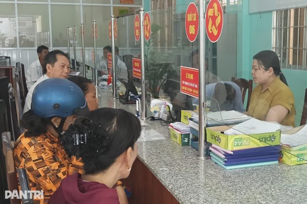 Sau sắp xếp, Cà Mau còn thiếu hơn 700 biên chế, người làm việc