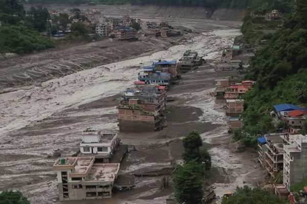Sau thảm họa lũ quét, nhiều tour cho khách Việt đến Nepal được nối lại