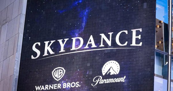 Sau thương vụ 110 tỉ USD, Hollywood bước vào kỷ nguyên mới