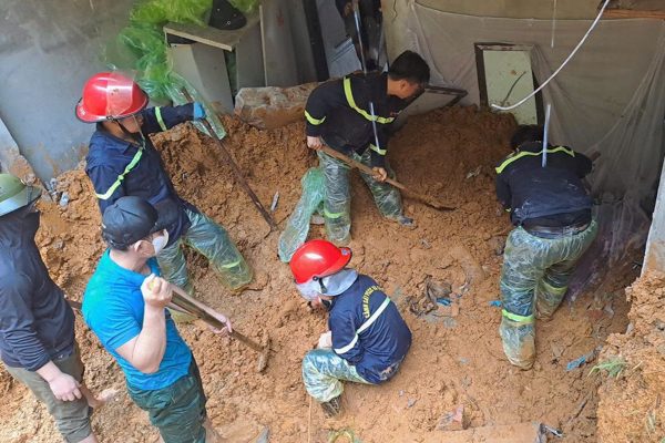 Sau vụ sạt lở đất khiến 3 người tử vong, Phú Thọ yêu cầu khẩn cấp di dời dân