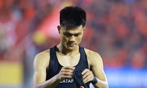 Sau Xuân Son, đội tuyển Việt Nam mất thêm một trung phong chất lượng