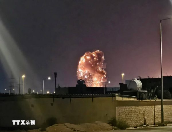 Saudi Arabia cảnh báo “mối đe dọa trên không” tại thủ đô Riyadh
