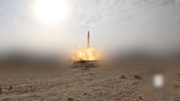 Saudi Arabia đánh chặn tên lửa đạn đạo của Houthi