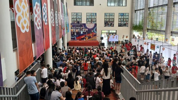 Science Tornado đưa hơn 80 thí nghiệm khoa học đến gần người trẻ