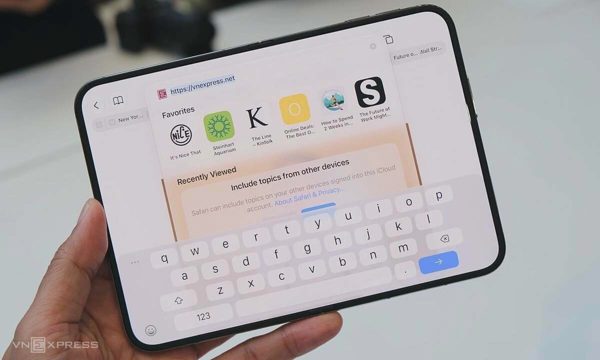 Sếp Apple: Tỷ lệ màn hình iPhone Duo bị lộ và 'tình cờ có trên sản phẩm khác'