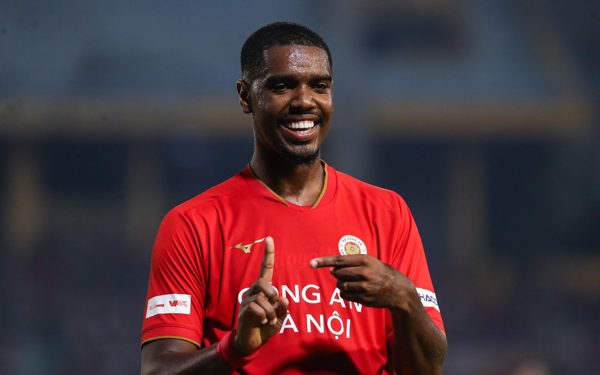 Shanghai Port - Công An Hà Nội (hiệp 1) 0-0: Quang Hải dự bị