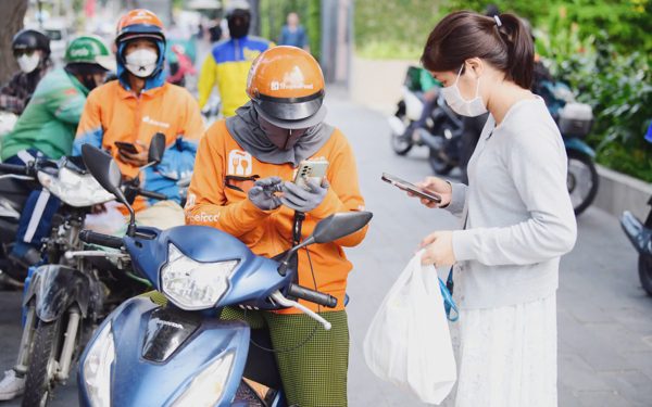 Siết an toàn thực phẩm với đồ ăn online: Cần kiểm soát từ chủ quán, sàn thương mại đến người giao hàng