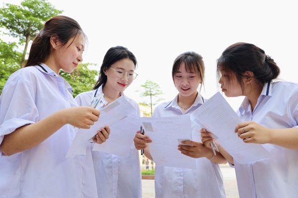 Siết xét tuyển đại học: Căng sức khi nhiều phương thức, rút còn 1 lại khó thí sinh