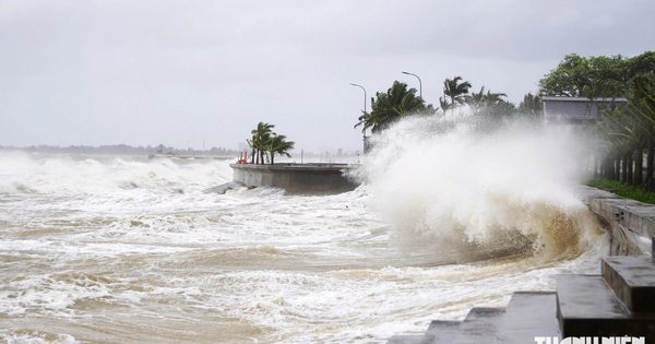 Siêu bão Champi khiến Biển Đông gió giật cấp 11, sóng cao 6 m
