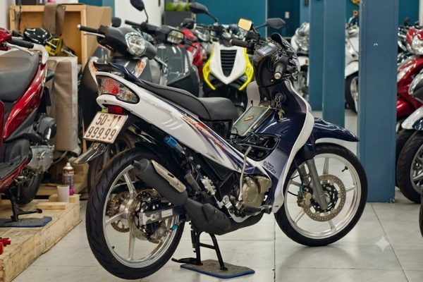 Siêu cá mập Yamaha 125ZR Movistar biển ngũ quý 9 được chào bán gần 1 tỷ đồng