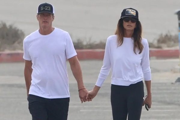 Siêu mẫu Cindy Crawford lần đầu lộ diện sau nỗi đau mất con trai