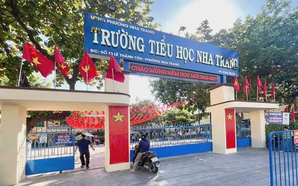 'Siêu trường' ở Nha Trang có tới 287 lớp: Quá 'khủng' so với quy định của bộ?
