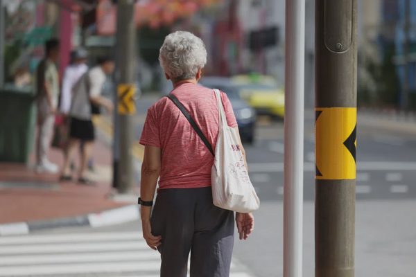 Singapore nâng tuổi nghỉ hưu lên 65, người lao động có thể làm đến 70 tuổi