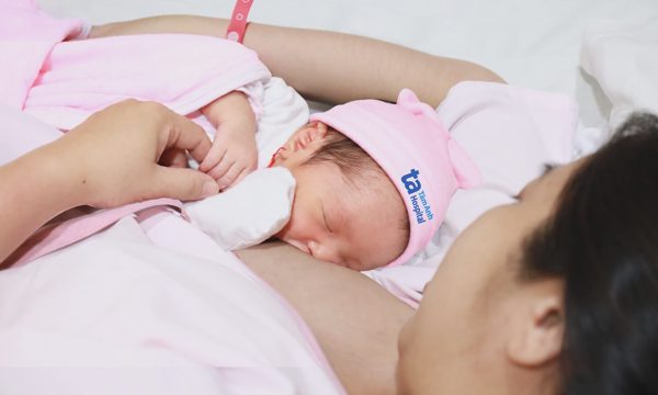 Sinh con khỏe mạnh từ phôi duy nhất