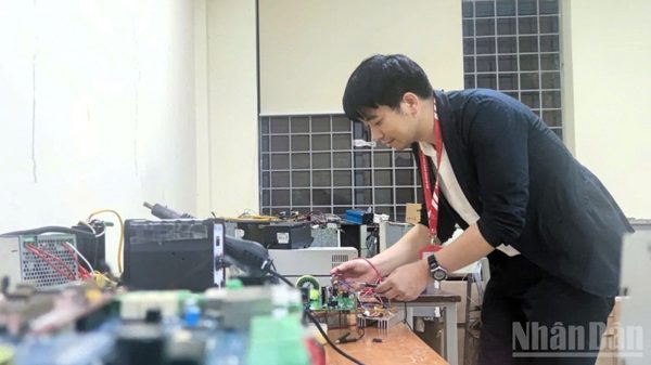 Sinh viên đại học Việt Nam ứng dụng trí tuệ nhân tạo: Góc nhìn từ một nghiên cứu mới