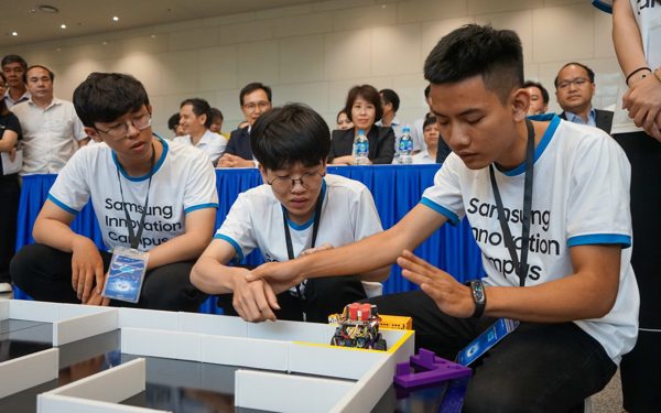 Sinh viên ngành STEM được vay toàn bộ học phí và 5 triệu đồng mỗi tháng