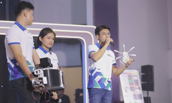 Sinh viên quốc tế 'đổ bộ' cuộc thi khoa học kỹ thuật của Bách khoa TP HCM