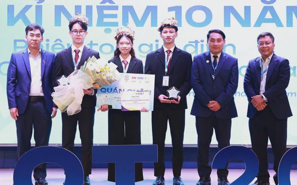 Sinh viên Trường Đại học Luật Hà Nội vô địch cuộc thi 'Phiên tòa giả định' 2026