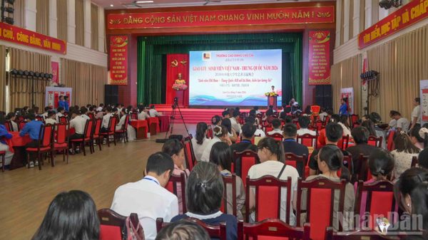 Sinh viên Việt Nam-Trung Quốc kết nối tri thức, kiến tạo tương lai