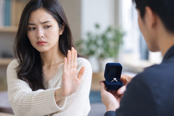 Sợ cảnh 'tăng ca việc nhà', nhiều cô gái trẻ chần chừ kết hôn