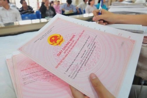 Sổ đỏ lên VNeID, bán nhà có cần đem theo bản giấy?