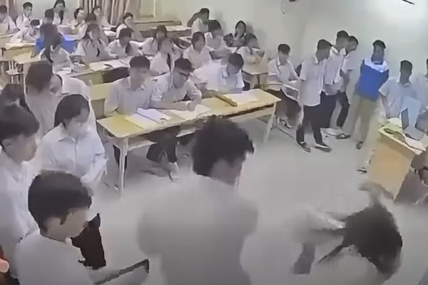 Sở GD-ĐT Hà Nội thăm hỏi, động viên cô giáo bị học sinh hành hung