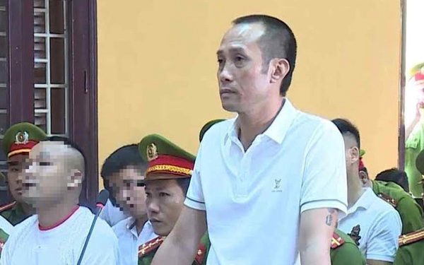 Sợ 'giang hồ' Tuấn 'thần đèn', doanh nghiệp mang tiền đến trụ sở xã nhưng vẫn bị lấy đất