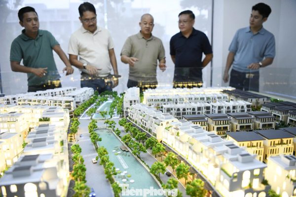 Số hóa dữ liệu bất động sản: Hết thời 'bắt sóng' kiếm lời?