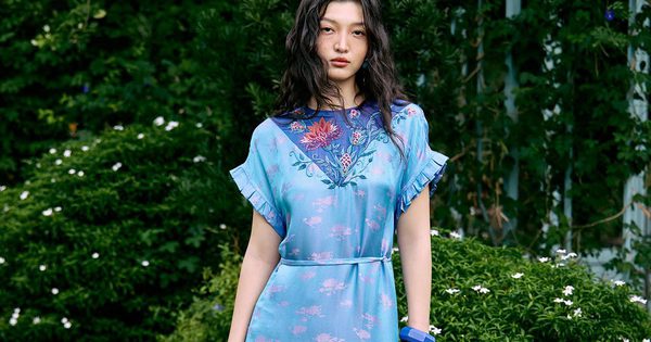 Sở hữu vẻ ngoài thanh thoát, nữ tính với đầm suông từ lụa và linen