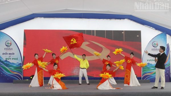 Sơn La khai mạc Ngày hội đổi mới sáng tạo và chuyển đổi số