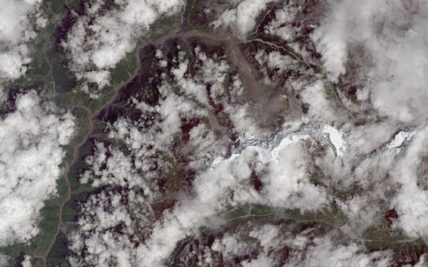 Sông băng ở Nepal đã 'báo trước' thảm họa lũ quét