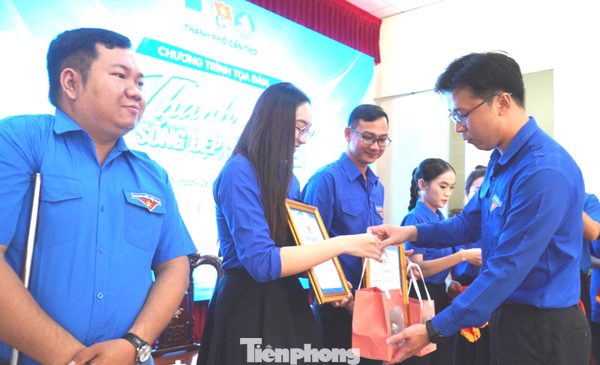 Sống đẹp luôn bắt nguồn từ những điều bình dị nhất