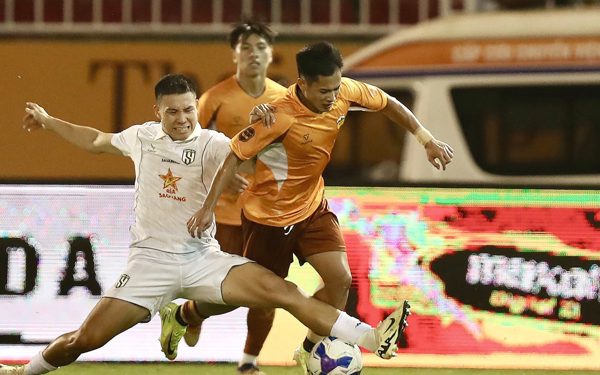 Sông Lam Nghệ An gây 'bão' ở V-League 2026 - 2027