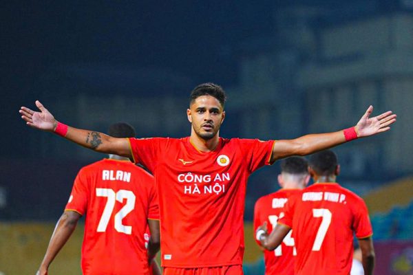 'Song sát' Alan-Leo Artur tỏa sáng, Công an Hà Nội giành chiến thắng ngày ra quân V-League