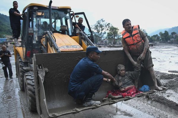 "Sóng thần bùn" đột ngột ập xuống từ Himalaya: Nạn nhân không kịp trở tay