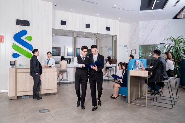 Standard Chartered: Việt Nam có thể đạt tăng trưởng 11% trong năm 2027