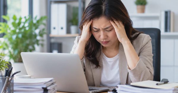 Stress kéo dài, tim chịu ảnh hưởng thế nào?