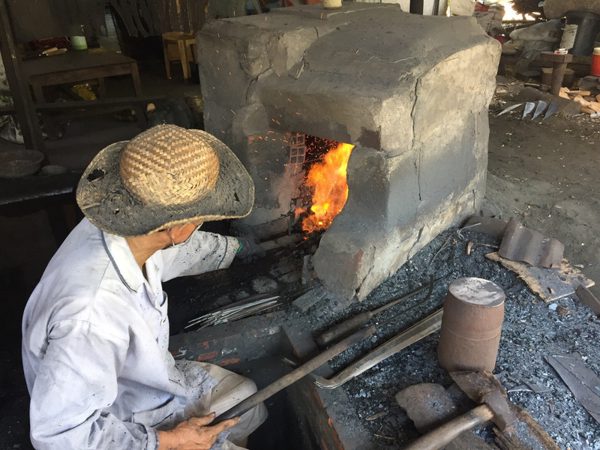 Sự thất vọng của anh H. khi đi thăm làng nghề