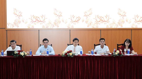Sửa đổi, bổ sung hành lang pháp lý để công tác chăm sóc sức khỏe nhân dân hiệu quả hơn