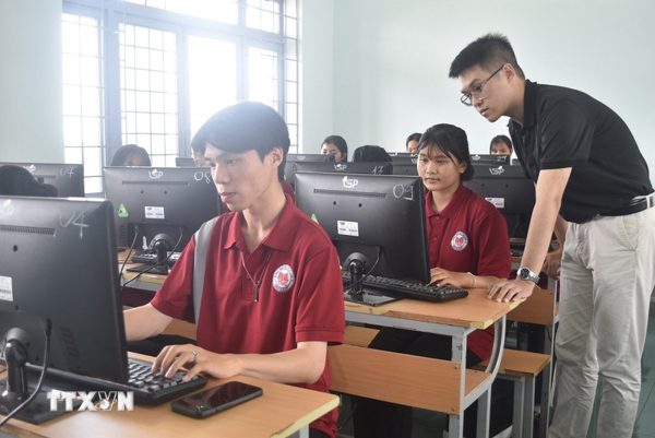 Sửa đổi, bổ sung một số nội dung của chương trình giáo dục thường xuyên