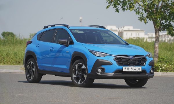 Subaru Crosstrek khuyến mãi hơn 300 triệu đồng