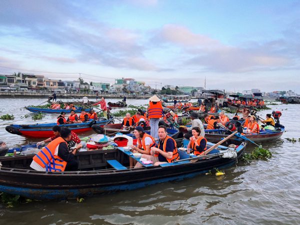 Sức bật từ những thương hiệu văn hóa đặc thù