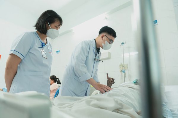 Sức khỏe các nạn nhân vụ cháy khách sạn khiến 2 người tử vong ở TPHCM