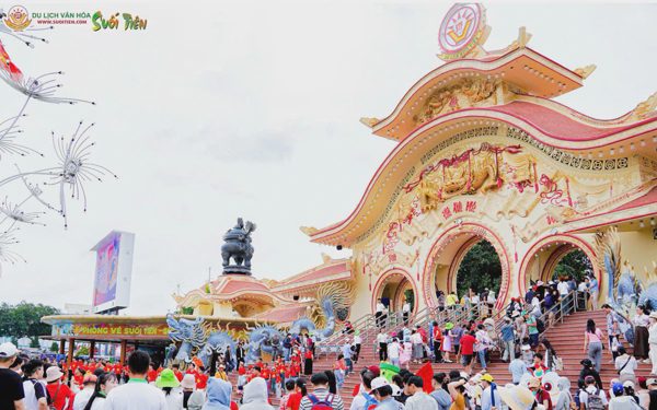 Suối Tiên ‘bật chế độ vui hết cỡ’ với loạt trải nghiệm chờ bạn mở khóa