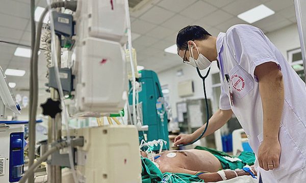 Suy đa tạng sau ăn tiết canh lợn